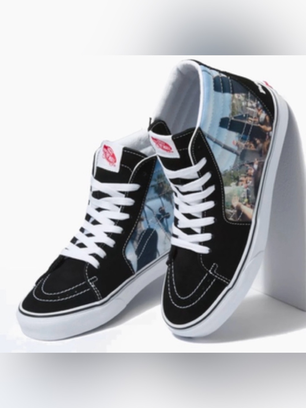 Vans SK8-Hi X MOCA Frances
Stark Sneakers